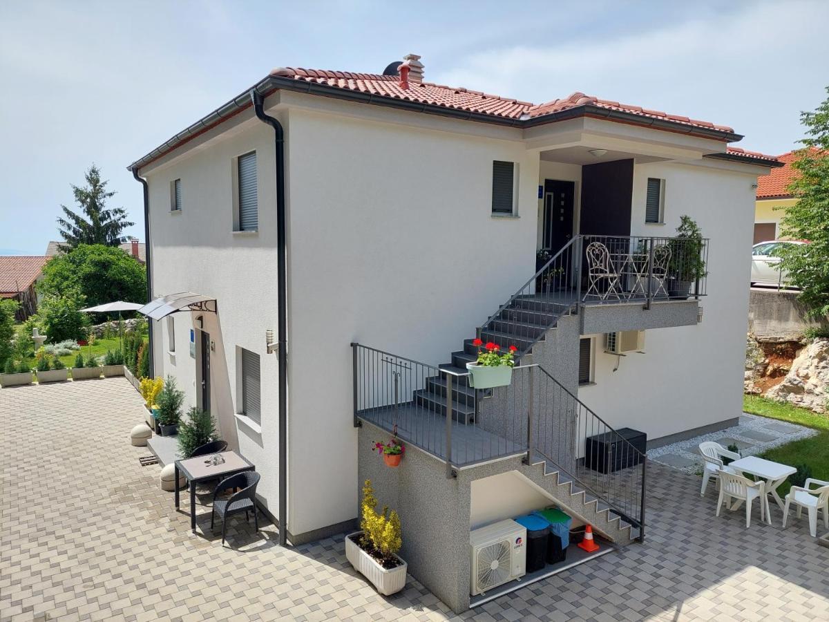 Villa Madlen Icici Exterior photo