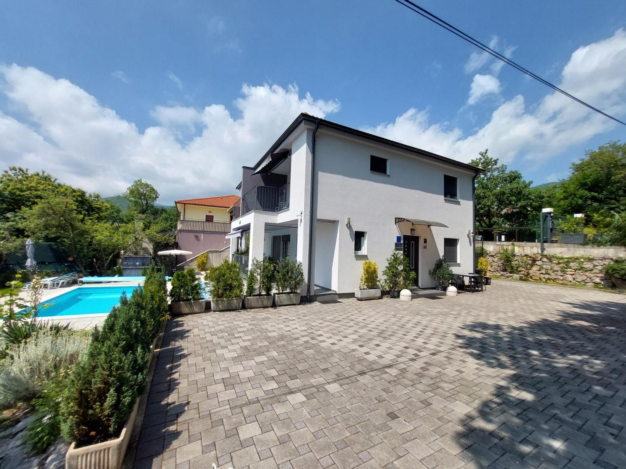 Villa Madlen Icici Exterior photo